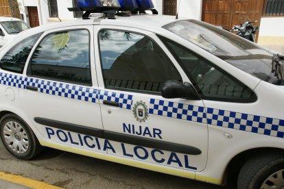 Los responsables del hallazgo llamaron a la Policía Local de Níjar.