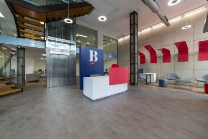 Instalaciones en carretera de Ronda, 129.