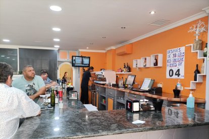 Interior del bar Candela de La Cañada, este martes.