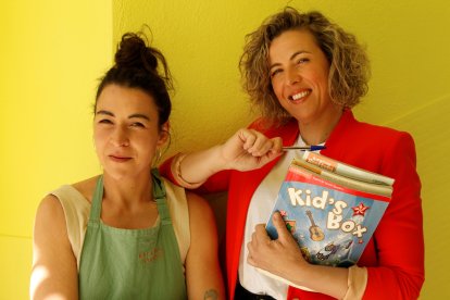 Taller de cerámica y academia de inglés.