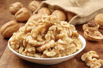 Las nueces, un alimento beneficioso para el desarrollo cognitivo en la adolescencia