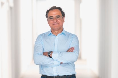 José Céspedes, catedrático de Organización de Empresas y candidato a rector de la UAL.