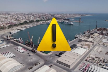 El Puerto de Almería permanece cerrado.