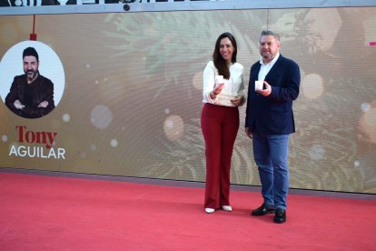 Nadia Fernandes, Gerente del Centro Comercial Torrecárdenas, y Diego Cruz, concejal de Cultura de Almería.