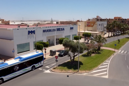 Las instalaciones de Muebles Mesa en la Avenida Oasis en El Ejido.