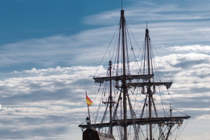 El Galeón Andalucía atraca en Almerimar./ @elgaleonandalucia