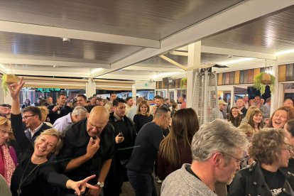 El genial ambiente del Hola Ola el pasado sábado de música en directo.