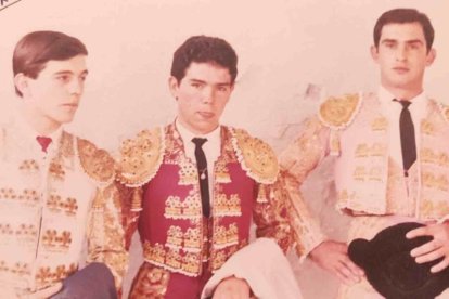 Gimeno Mora, en el centro.