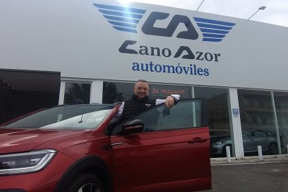 Agustín Cano en su nueva empresa Cano Azor Automóviles.