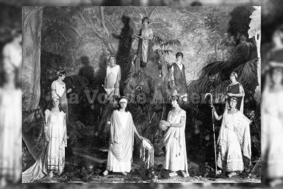 Las musas: Lourdes Cumella, Pura Spa, Luisa Sánchez, Carmen González, Carmen García, Cecilia Martínez, Teresa Granados, Gádor Rico y Lola Morcillo.