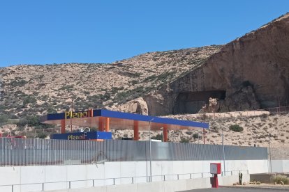 Plenoil abre una nueva gasolinera junto a Ikea.