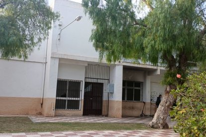 Imagen actual de uno de los edificios que albergarán aulas en Las Marinas.