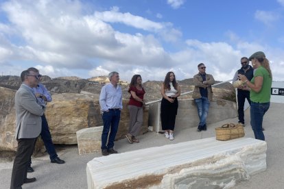 Visita de los representantes del Parque de Río Tinto a las canteras de Macael.