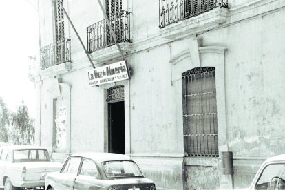 Antigua sede del periódico en la calle del General Segura, frente al cine Hesperia.