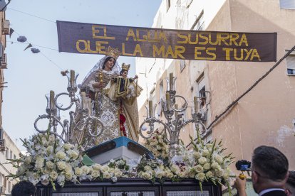 La Virgen del Carmen, durante su procesión.