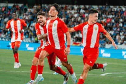El momento más feliz del partido con la celebración del gol de Nico Melamed en la segunda mitad.