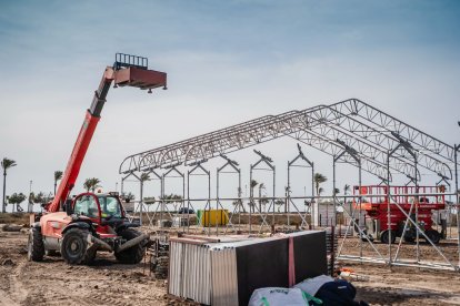 Trabajos en las instalaciones de la zona de conciertos.