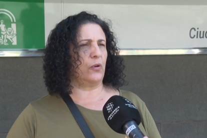 Encarna Aznar, la conductora de autobús indemnizada con 45.000 euros, en una entrevista para Antena 3 Noticias.