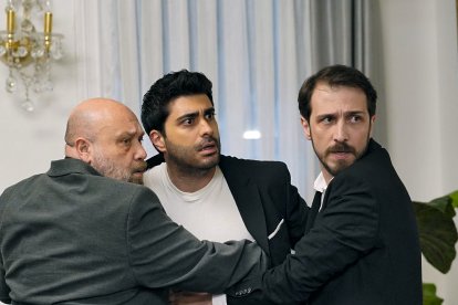 «Eras como un padre para mí, ¡te voy a matar!», le dice Fatih a Ömer.