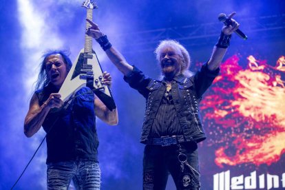 Medina Azahara, Mägo de Oz y Obús brillan en Maldito Rock.