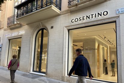 Cosentino City ha abierto sus puertas este lunes en el Paseo de Almería.