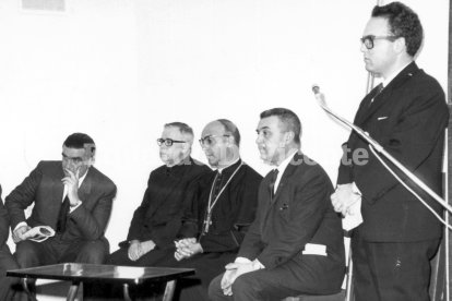 El 26 de marzo de 1967 se inauguró Radio Popular de Almería. El presentador Paco Moncada dirigió el acto en presencia del Obispo don Ángel Suquía.