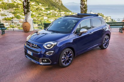 Fabricado en Melfi, en el sur de Italia, el Fiat 500X es un auténtico embajador del estilo italiano en el universo SUV.