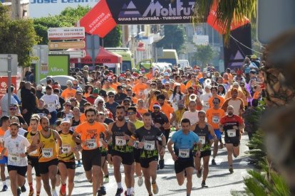 Salida de una San Silvestre Albojense en una edición anterior.