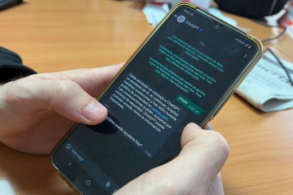 ChatGPT ya está en WhatsApp.