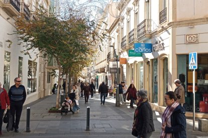 Primer día de rebajas en Almería.