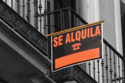 Anuncio de un piso en alquiler en Almería.