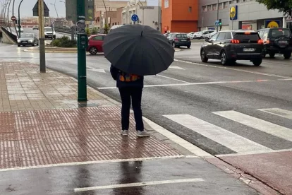 Imagen de archivo de una jornada de lluvia en la capital almeriense.