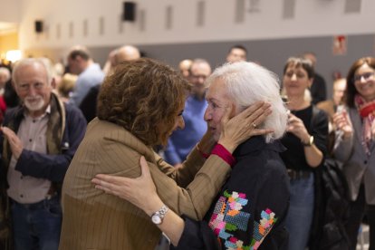 María Jesús Montero y Fuensanta Coves, en Viator.