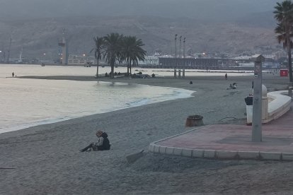 Vista de una playa de la capital almeriense