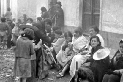 Almería, 12 de febrero de 1937, la Desbandá en las calles de Almería.