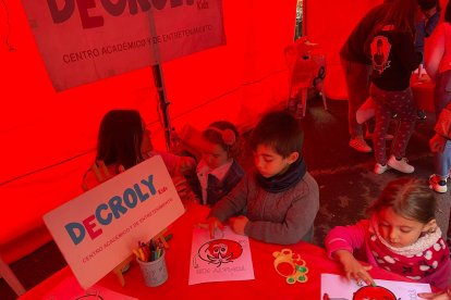 El stand de Decroly Kids en el Día del Tomate 2024.
