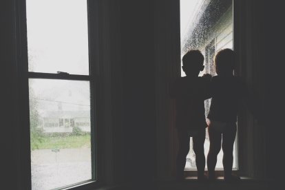 Los días de lluvia pueden ser una oportunidad para dejar volar la imaginación y crear nuevos vínculos y recuerdos