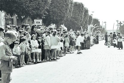 El Paseo a mediados de los años 60, cuando la ciudad era un enjambre de niños, hijos de lo que llamaron el ‘baby boom’.