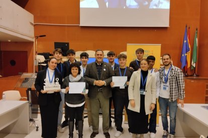 Foto en grupo de los ganadores de la fase provincial.