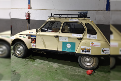 Citroën Dyane 6 del año 78, vehículo que utilizará Xevi Pujol con su hijo en el Chatarras Raid.