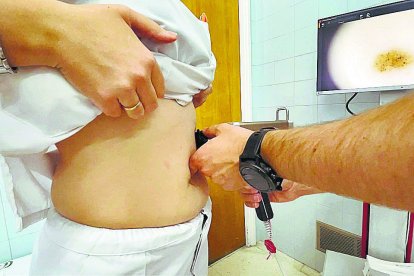 Consulta en la unidad de Dermatología.