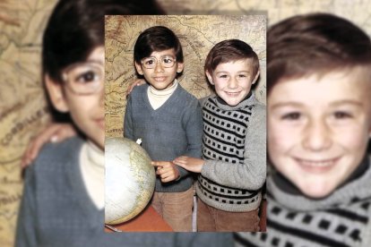 El niño Rafael Amat con aquellas gafas peculiares de los años 70 que en la escuela te daban cierto aire de empollón pero que en la calle podían llegar a ser un estigma.