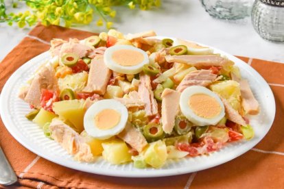 Ensalada de patata cocida.