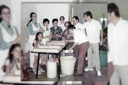 La fábrica de helados que Adolfo montó a comienzos de los años setenta en la calle Alborán del barrio de la Almedina. Trabajaban todos los miembros de la familia.