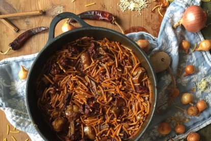 Cazuela de fideos para almorzar.