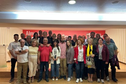 Parte de la nueva Ejecutiva local del PSOE con Juan Francisco Colomina como nuevo líder.