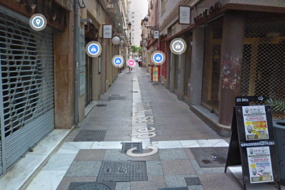 Imagen de la calle de las Tiendas en diciembre de 2018, según Google Street View