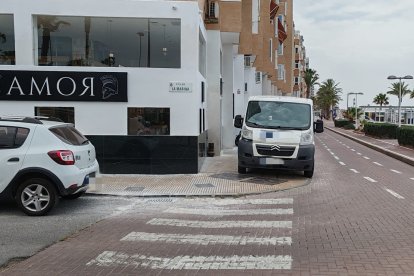 'Amor', el nuevo restaurante que acaba de abrir sus puertas, con la terraza de 'Adora', otro de los nuevos italianos, al fondo.