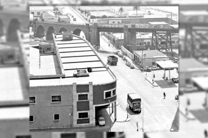 La marquesina de la gasolinera de Trino y enfrente el edificio de las oficinas de Oliveros. Al fondo, al pasar el puente, las instalaciones deportivas sindicales.