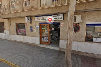 Administración de Loterías en calle Timón, en El Ejido.
